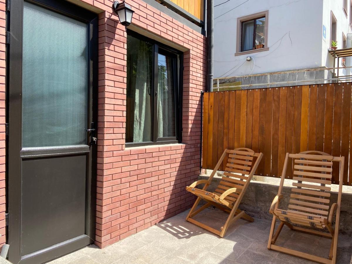 Ferienwohnung Nina'S Corner Bordschomi Exterior foto